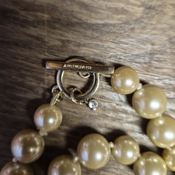 Givenchy - Picture 2 of 4